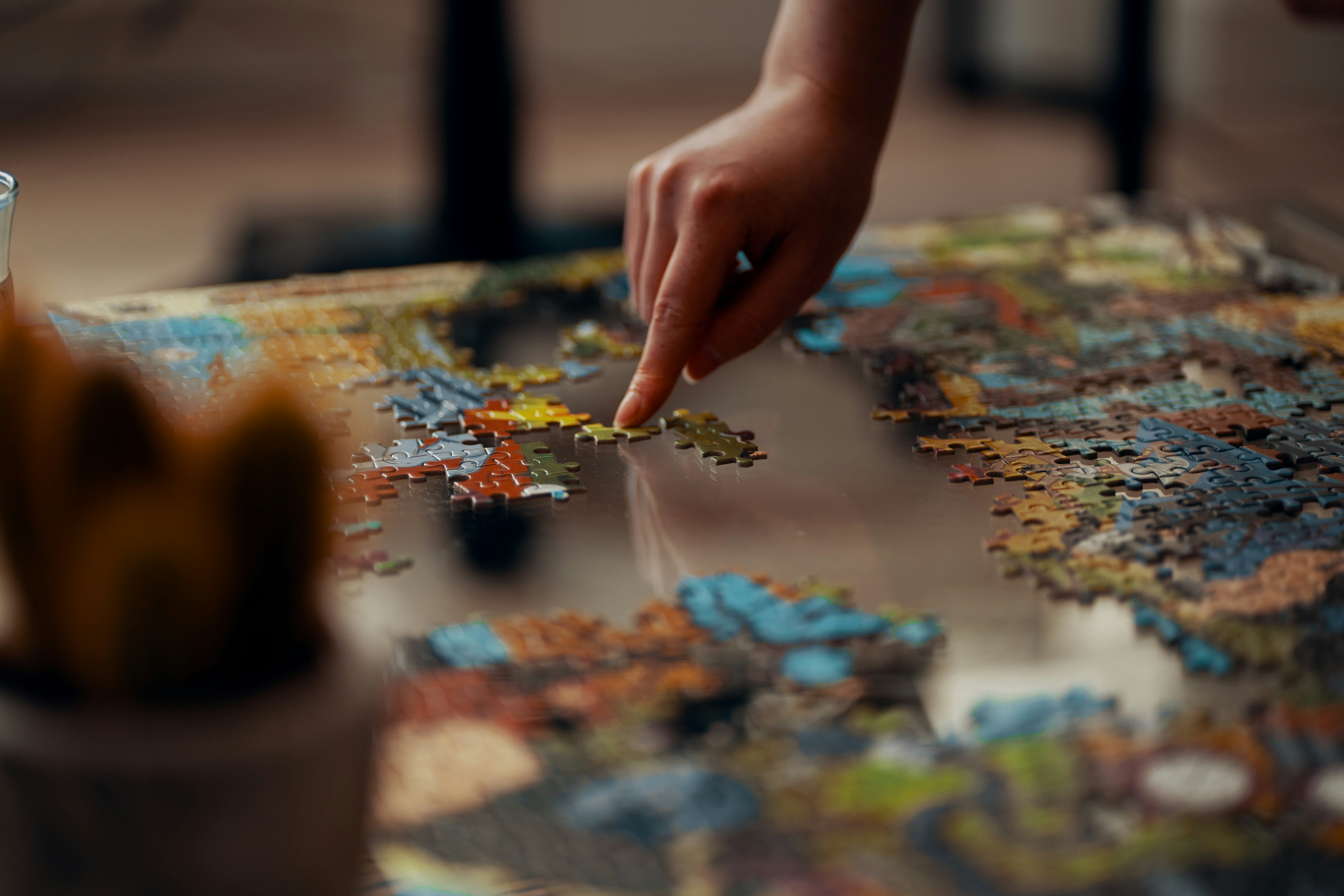 How Puzzle Games and Brain Teasers Boost Mental Sharpness